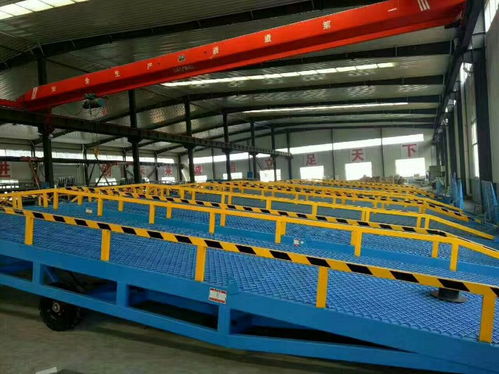 【物流裝卸設(shè)備訂購移動(dòng)登車橋啟運(yùn)懷化市倉庫貨運(yùn)機(jī)械】- 